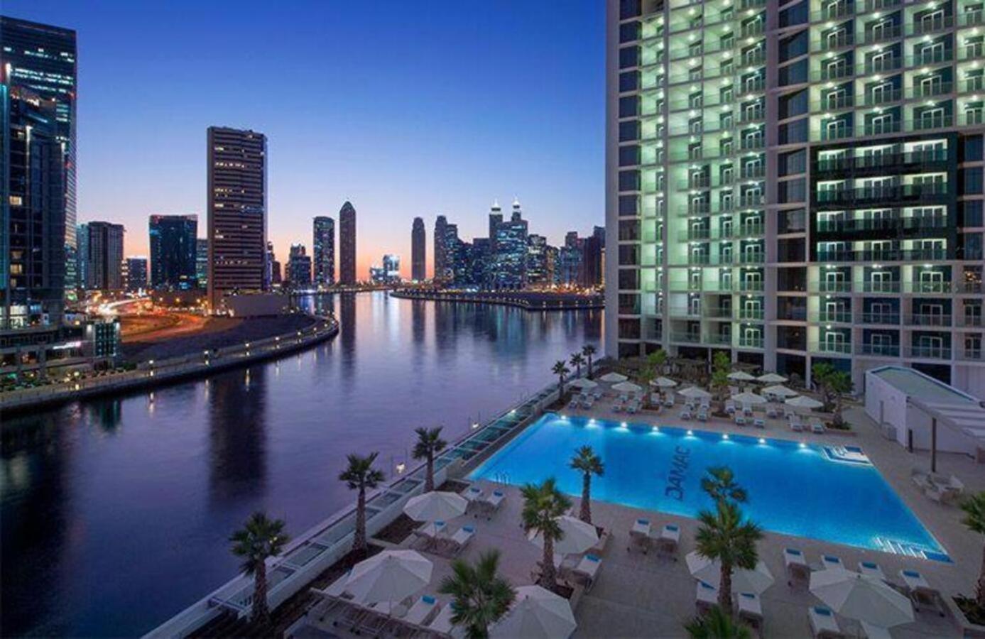 Business Bay Modern With A Canal View At Damac Maison Prive 1616 Appartamento *